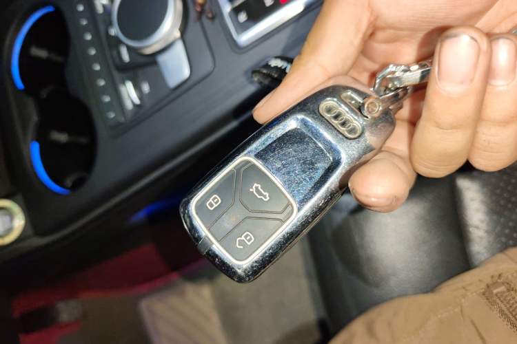 Used Audi A4L 2017 Plus 40 TFSI Fashion Model Vehicle Key