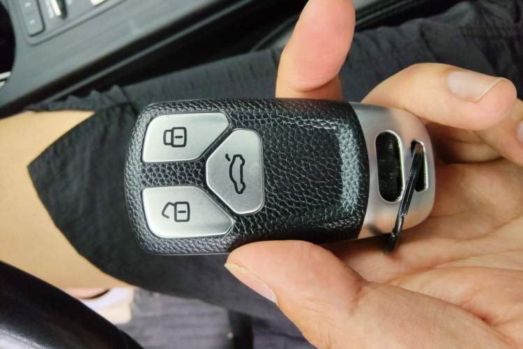 Used Audi A4L 2017 Plus 40 TFSI Fashion Model Vehicle Key