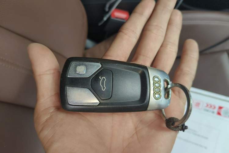 Used Audi A4L 2017 Plus 40 TFSI Ambition Model Vehicle Key