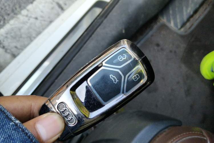 Used Audi A4L 2017 Plus 40 TFSI Fashion Model Vehicle Key