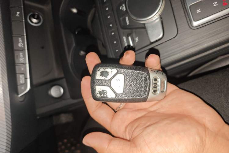 Used Audi A4L 2017 Plus 40 TFSI Fashion Model Vehicle Key