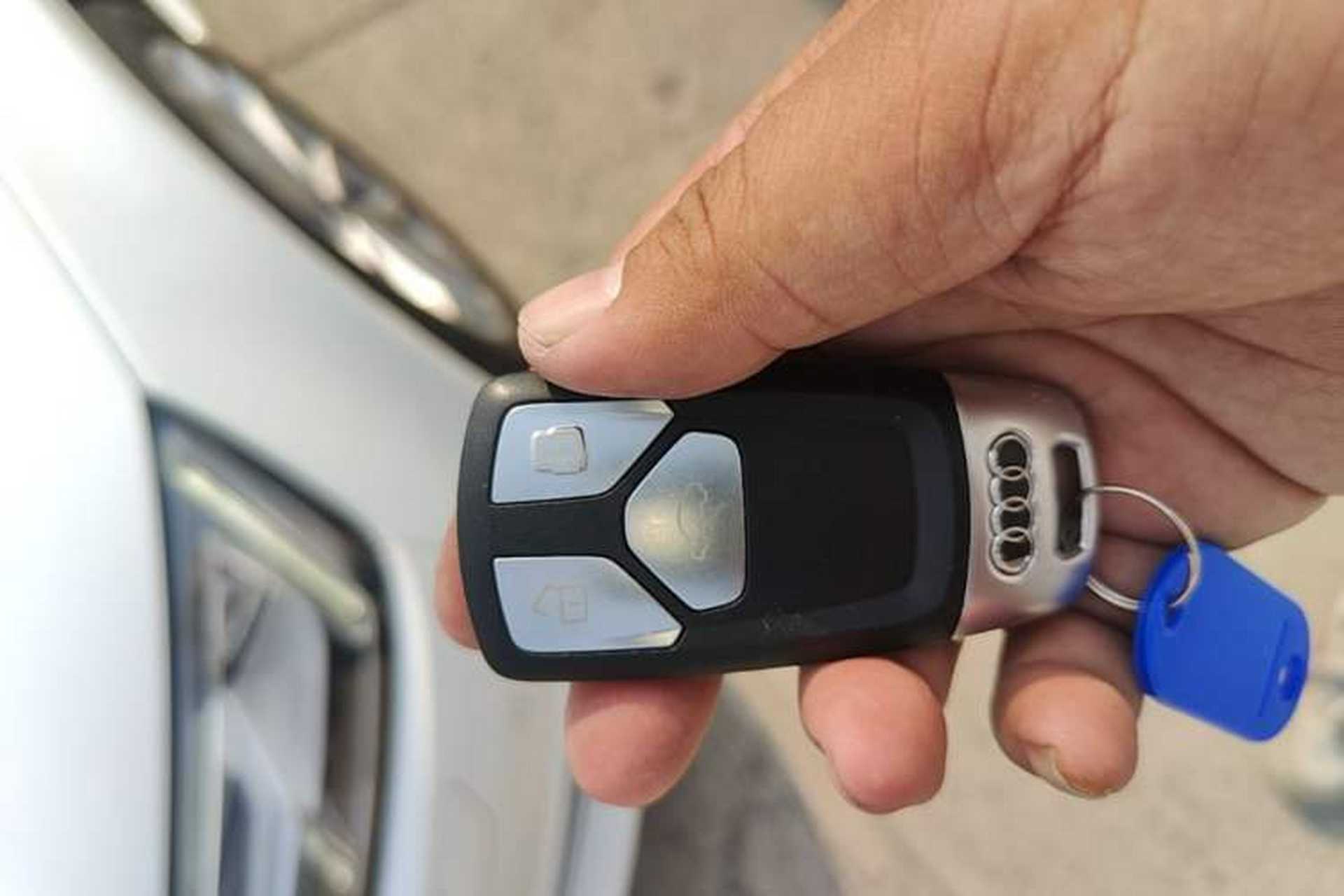 Used Audi A4L 2017 40 TFSI Style Edition Vehicle Key