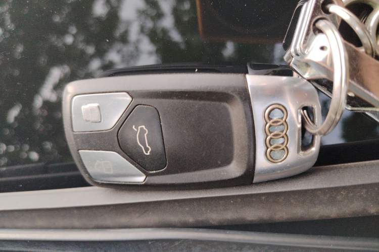 Used Audi A4L 2017 Plus 40 TFSI Fashion Model Vehicle Key