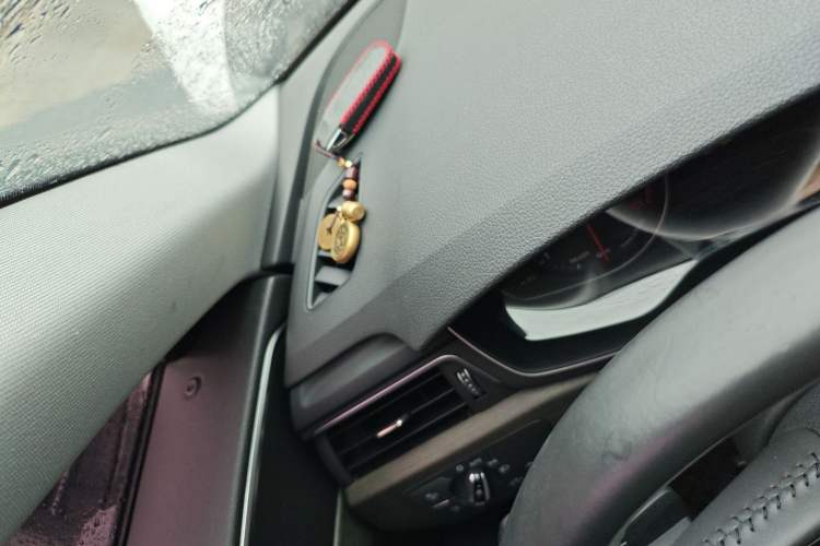 Used Audi A4L 2017 40 TFSI Style Edition Vehicle Key