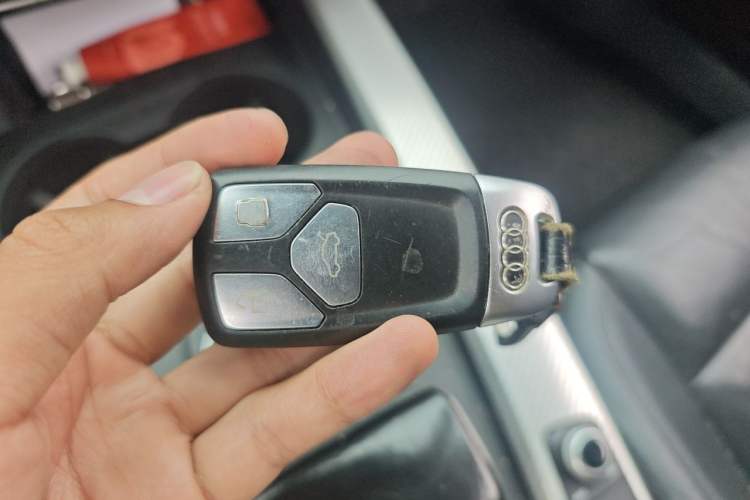 Used Audi A4L 2017 40 TFSI Fashion Model Vehicle Key