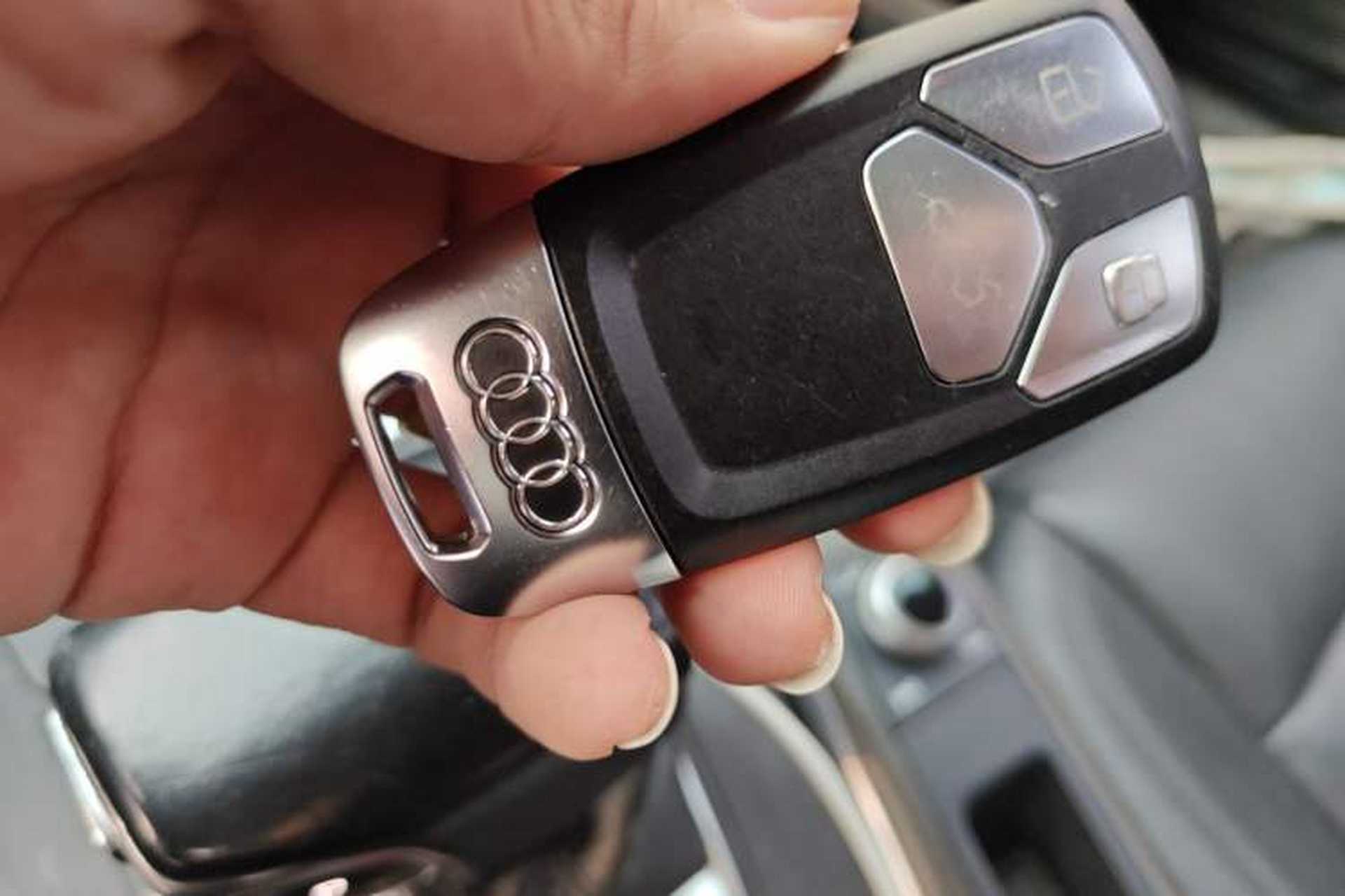 Used Audi A4L 2017 Plus 45 TFSI quattro Stylish Model Vehicle Key