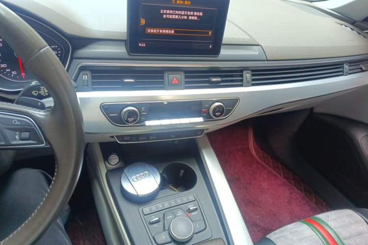Used Audi A4L 2017 Plus 40 TFSI Fashion Model Audio And AC Panel