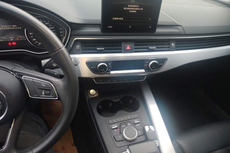 Used Audi A4L 2017 40 TFSI Style Edition Audio And AC Panel