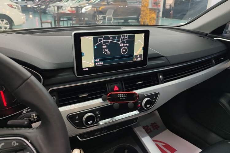 Used Audi A4L 2017 Plus 40 TFSI Fashion Model Audio And AC Panel