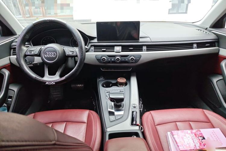 Used Audi A4L 2017 Plus 40 TFSI Ambition Model Center Console