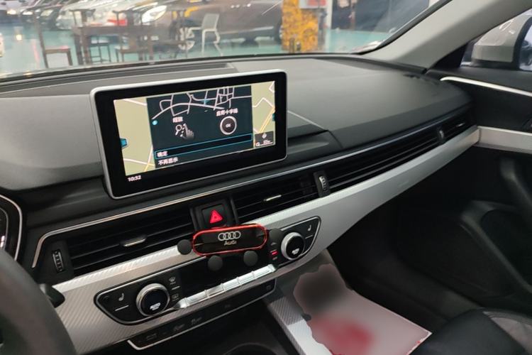Used Audi A4L 2017 Plus 40 TFSI Fashion Model Center Console