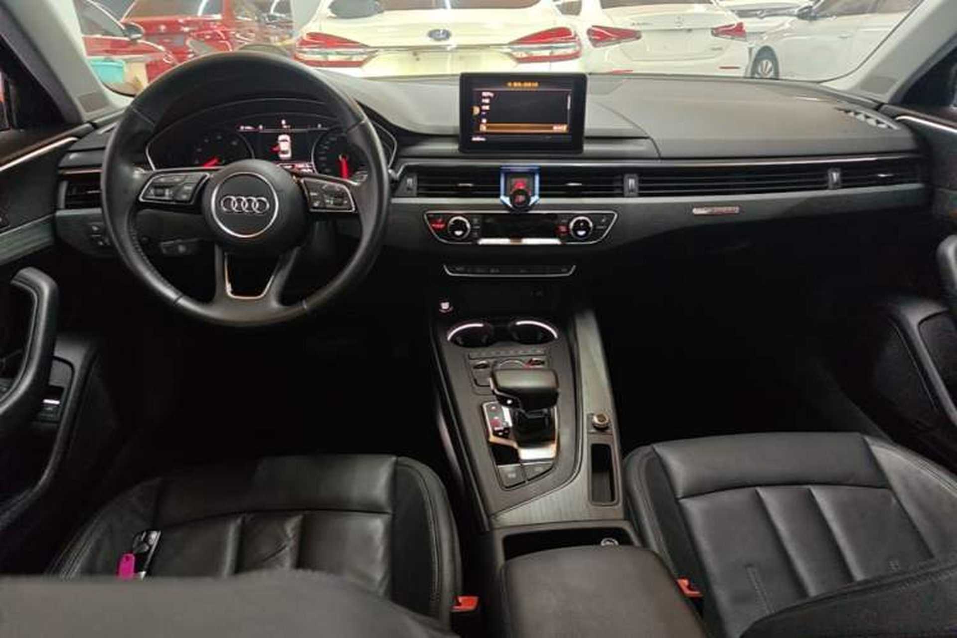 Used Audi A4L 2017 45 TFSI quattro Style Edition Center Console