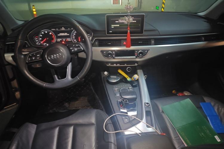 Used Audi A4L 2017 40 TFSI Fashion Model Center Console
