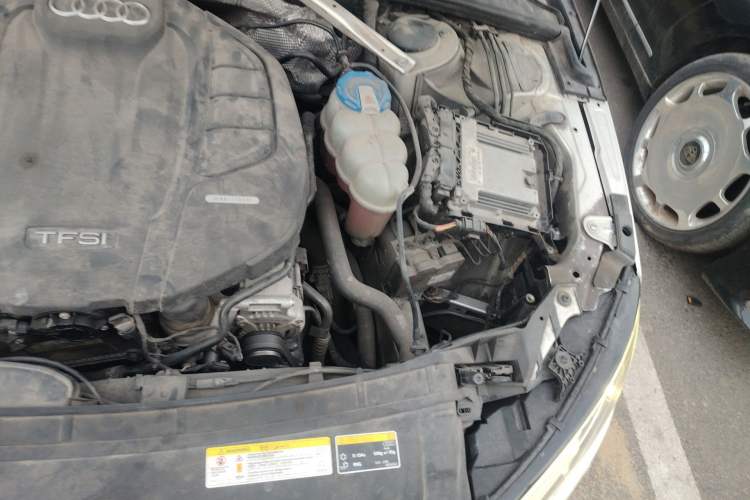 Used Audi A4L 2017 40 TFSI Style Edition Engine Bay Left