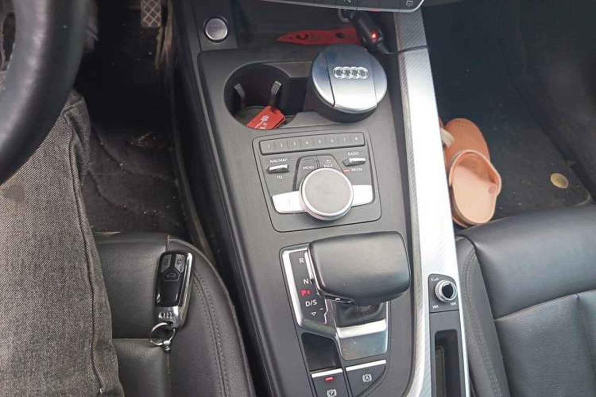 Used Audi A4L 2017 40 TFSI Fashion Model Gear Lever