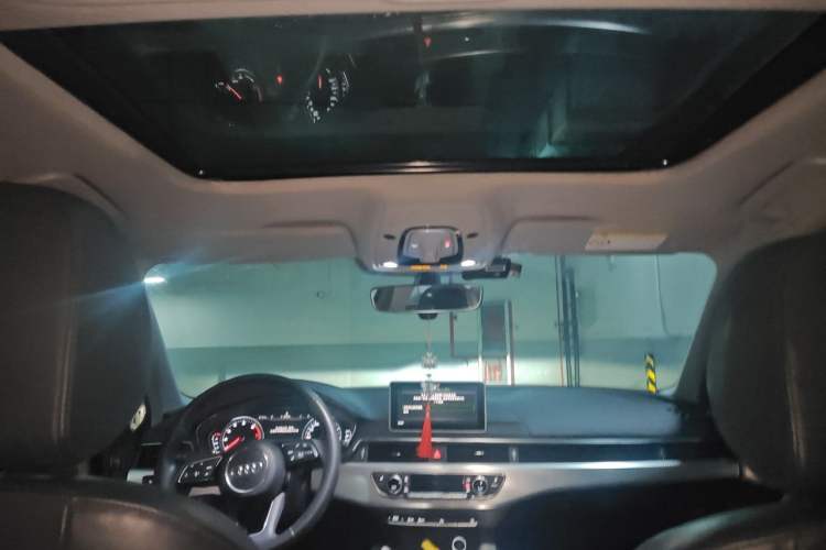 Used Audi A4L 2017 40 TFSI Fashion Model Headliner