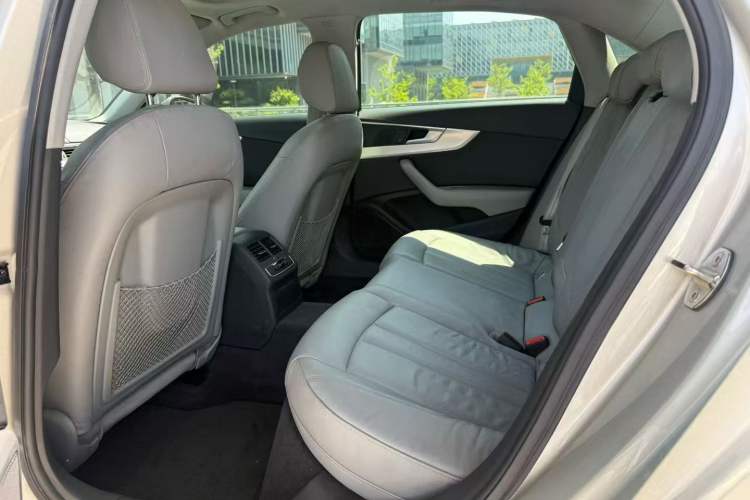 Used Audi A4L 2017 40 TFSI Fashion Model Interior 2