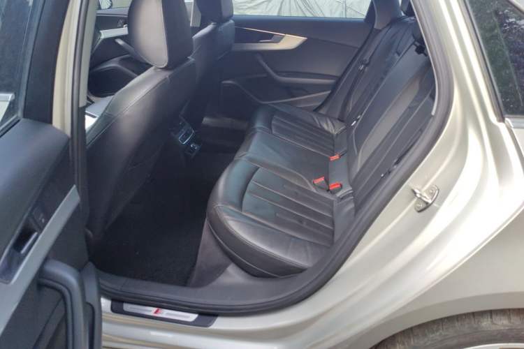 Used Audi A4L 2017 Plus 40 TFSI Fashion Model Interior 4