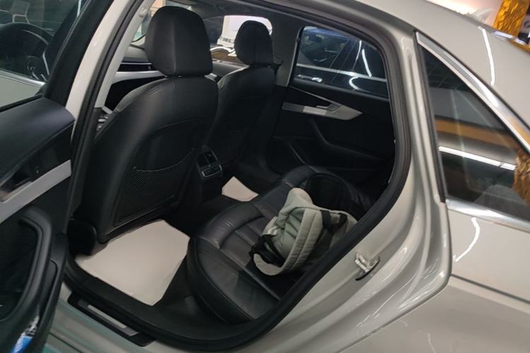 Used Audi A4L 2017 Plus 40 TFSI Fashion Model Left Rear Seat
