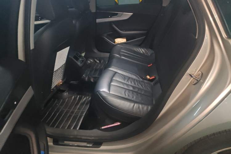 Used Audi A4L 2017 40 TFSI Fashion Model Left Rear Seat