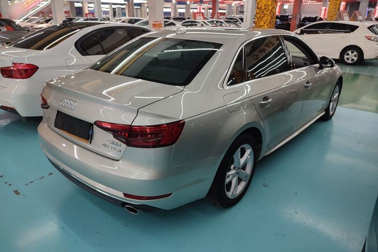 Used Audi A4L 2017 Plus 40 TFSI Fashion Model Rear Right 45 Deg