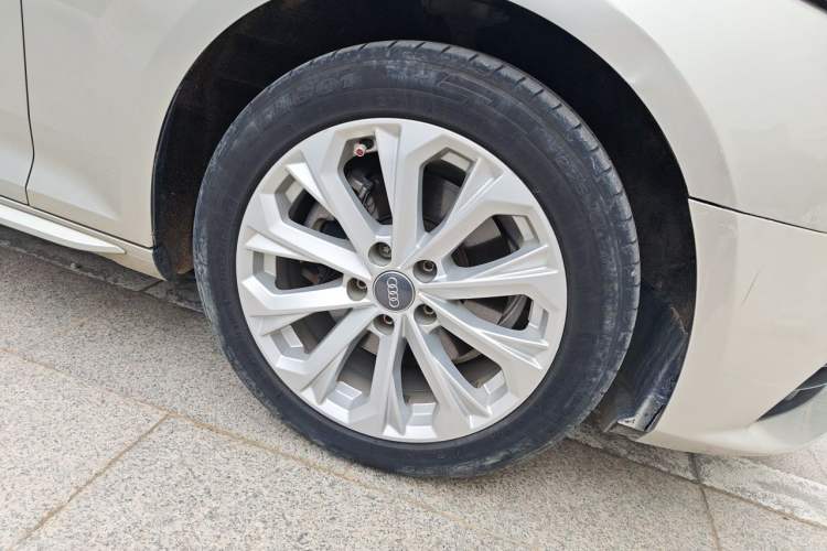 Used Audi A4L 2017 Plus 40 TFSI Ambition Model Right Front Wheel Hub