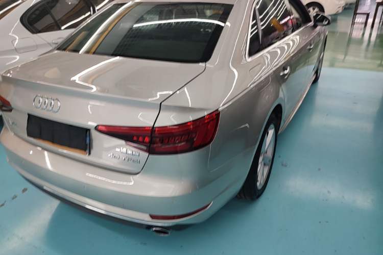 Used Audi A4L 2017 Plus 40 TFSI Fashion Model Right Rear Taillight
