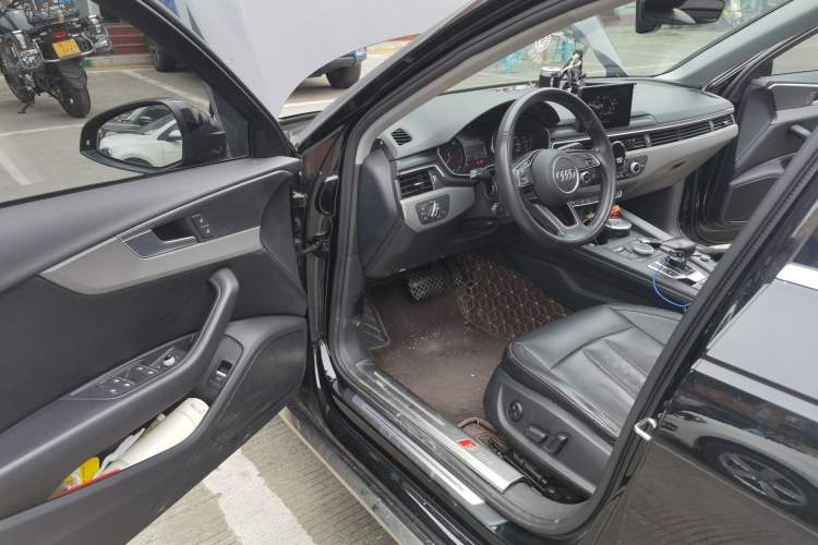 Used Audi A4L 2018 30th Anniversary Edition 40 TFSI Trendy Model Driver Seat
