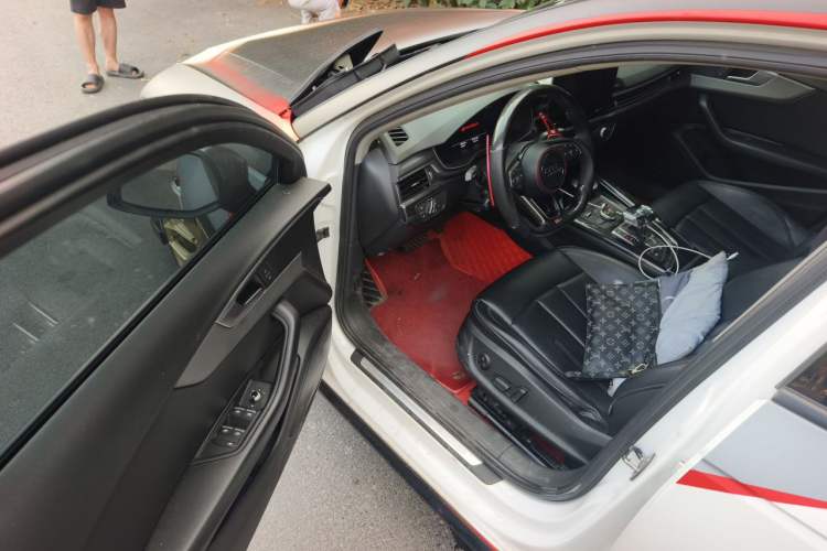 Used Audi A4L 2018 30th Anniversary Edition 30 TFSI Ambition Model Driver Seat