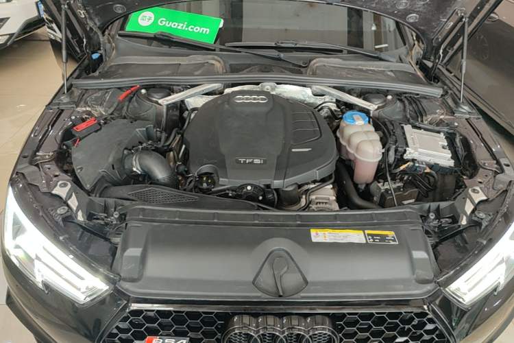 Used Audi A4L 2018 30th Anniversary Edition 40 TFSI Fashion Model Engine Bay