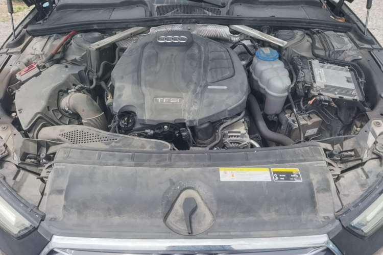 Used Audi A4L 2018 30th Anniversary Edition 40 TFSI Trendy Model Engine Bay