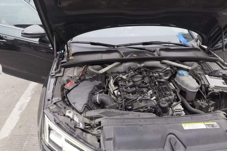 Used Audi A4L 2018 30th Anniversary Edition 40 TFSI Trendy Model Engine Bay Right