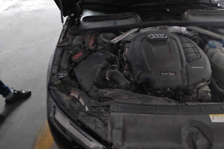 Used Audi A4L 2018 30th Anniversary Edition 40 TFSI Trendy Model Engine Bay Right