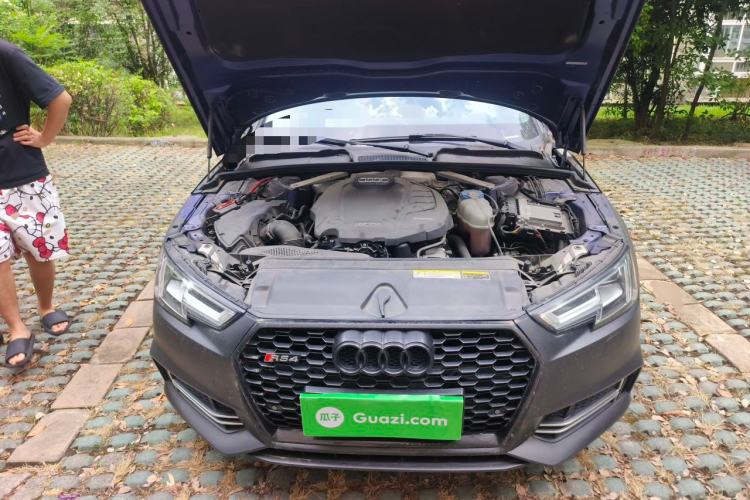Used Audi A4L 2018 30th Anniversary Edition 40 TFSI Fashion Model Engine Bay