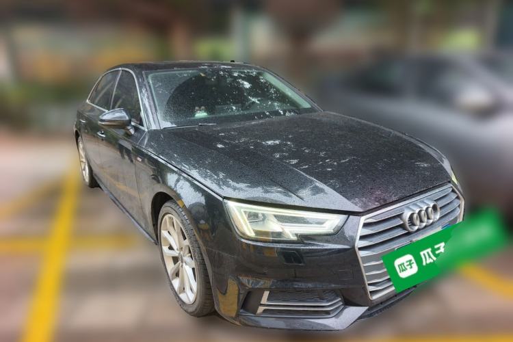 Used Audi A4L 2018 30th Anniversary Edition 40 TFSI Fashion Model Front Right 45 Deg