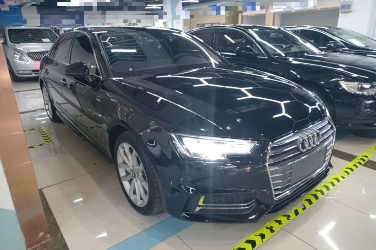 Used Audi A4L 2018 30th Anniversary Edition 40 TFSI Fashion Model Front Right 45 Deg