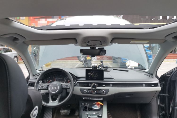 Used Audi A4L 2018 30th Anniversary Edition 40 TFSI Trendy Model Headliner