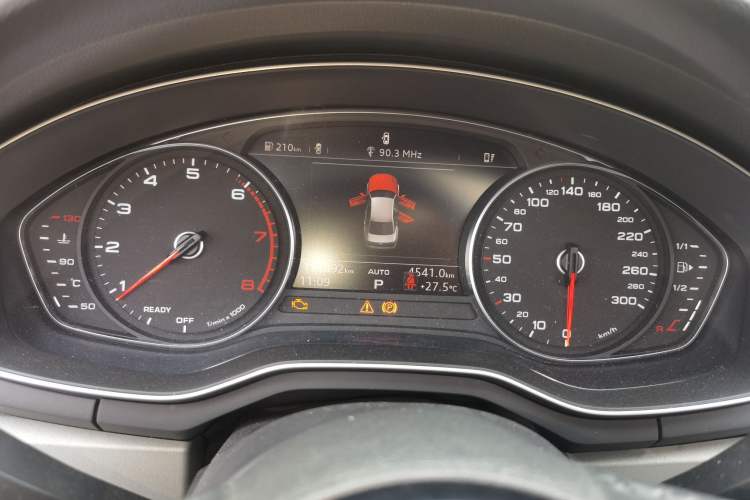 Used Audi A4L 2018 30th Anniversary Edition 40 TFSI Trendy Model Instrument Cluster