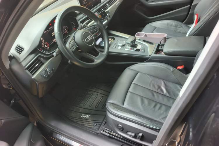 Used Audi A4L 2018 30th Anniversary Edition 40 TFSI Fashion Model Left Front Seat