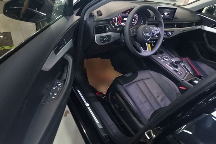 Used Audi A4L 2018 30th Anniversary Edition 40 TFSI Fashion Model Left Front Seat