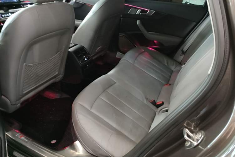 Used Audi A4L 2018 30th Anniversary Edition 40 TFSI Fashion Model Left Rear Seat