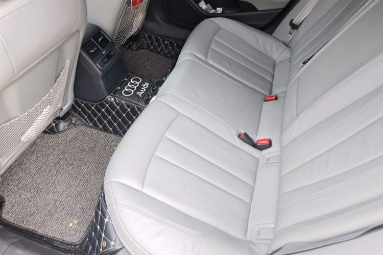 Used Audi A4L 2018 30th Anniversary Edition 40 TFSI Fashion Model Left Rear Seat