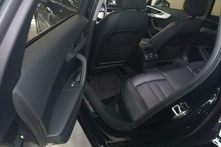 Used Audi A4L 2018 30th Anniversary Edition 40 TFSI Fashion Model Left Rear Seat