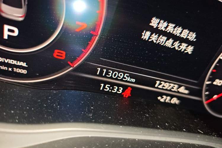 Used Audi A4L 2018 30th Anniversary Edition 40 TFSI Fashion Model Odometer Close Up