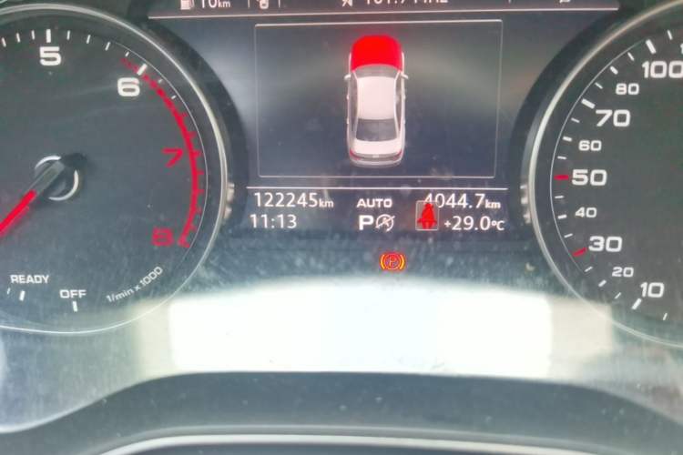 Used Audi A4L 2018 30th Anniversary Edition 40 TFSI Trendy Model Odometer Close Up
