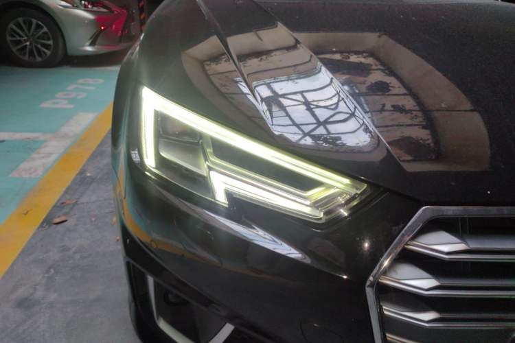 Used Audi A4L 2018 30th Anniversary Edition 40 TFSI Fashion Model Right Front Headlight