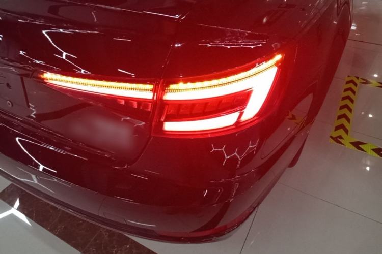 Used Audi A4L 2018 30th Anniversary Edition 40 TFSI Fashion Model Right Rear Taillight