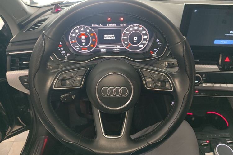 Used Audi A4L 2018 30th Anniversary Edition 40 TFSI Fashion Model Steering Wheel