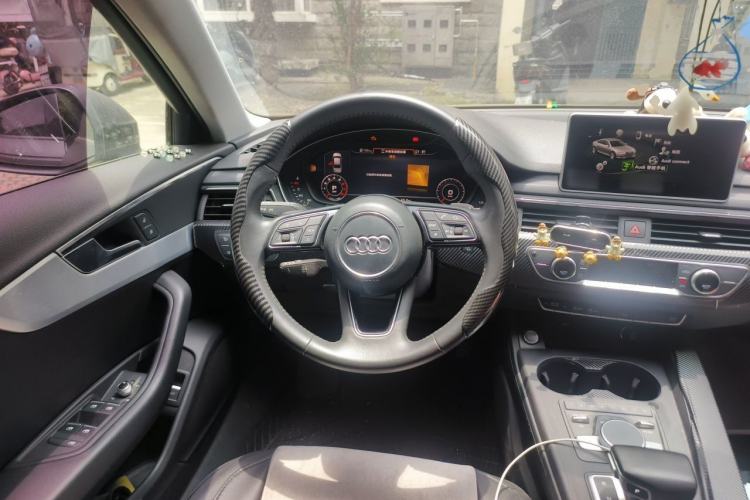 Used Audi A4L 2018 30th Anniversary Edition 40 TFSI Fashion Model Steering Wheel