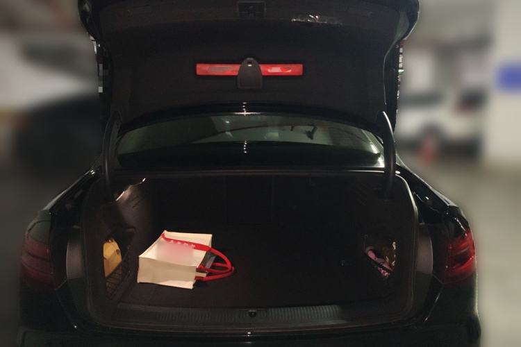 Used Audi A4L 2018 30th Anniversary Edition 40 TFSI Fashion Model Trunk
